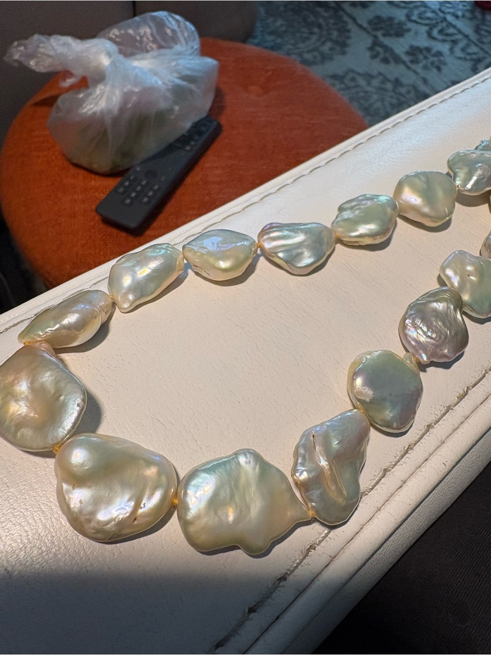 Freshwater pearls necklace
Unfortunately the earrings are missing - Picture 2 of 11